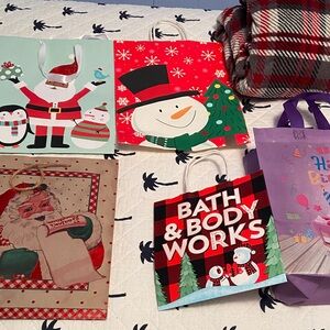 Festive Bath & Body Works Holiday Gift Bag - Red and Black